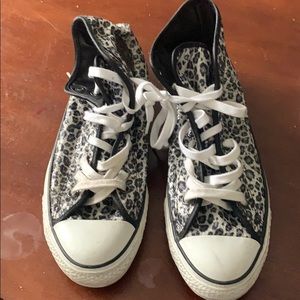 Converse leopard sequence men’s 8.5 women’s 10.5